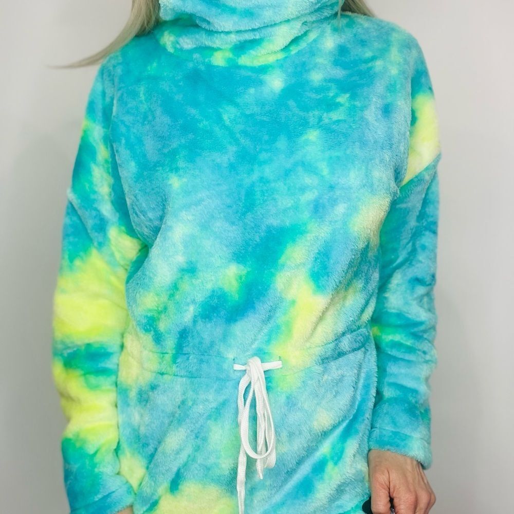 Teal & Lime Tie-Dye Plush Fleece Cowl Neck Pullover – Cozy Lounge Top